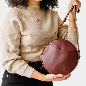 Portland Leather Circle Crossbody